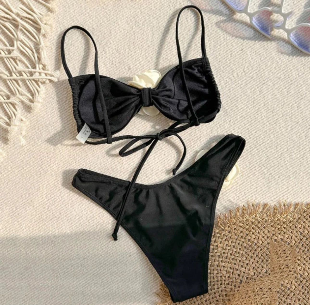 Bikini set back picture